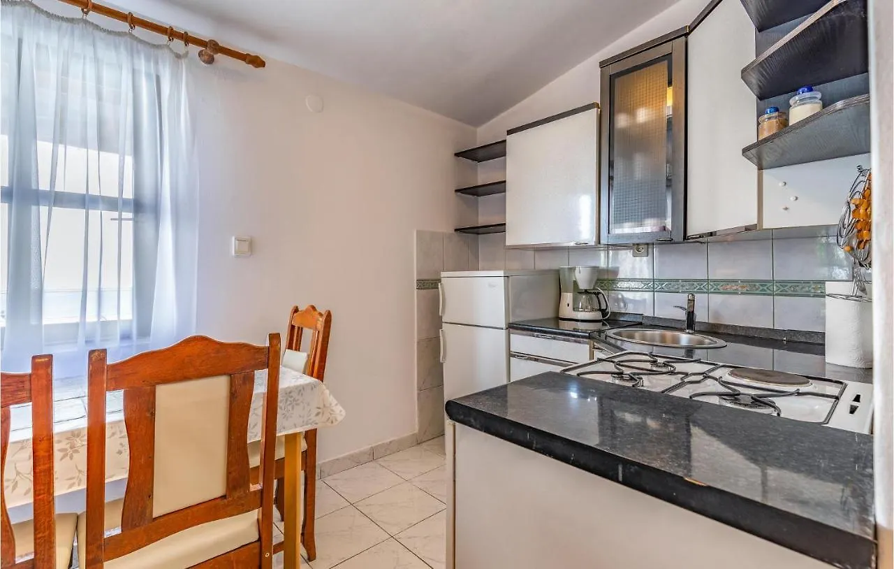 Nice Studio In Krnica With Wifi 0*,  Chorvatsko